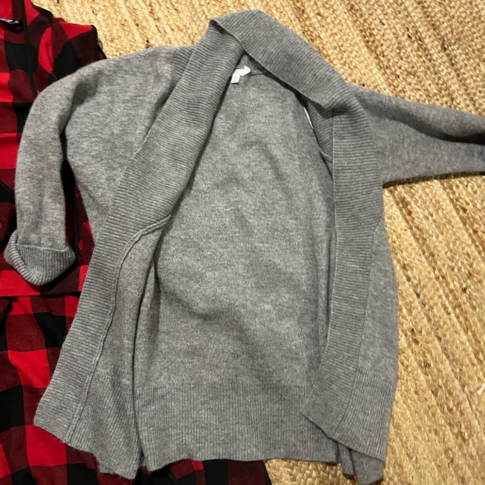 Sweater bundle - Picture 4 of 4